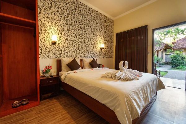 Segara Anak Bungalow & Restaurant (Praya)